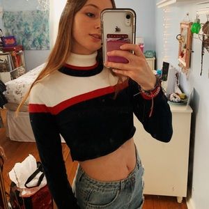 Cropped turtleneck